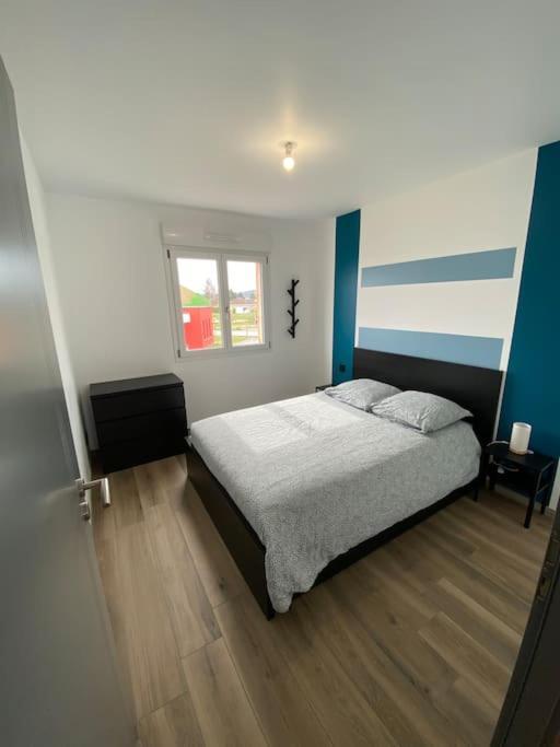 Appartement Climatise Charmes  エクステリア 写真